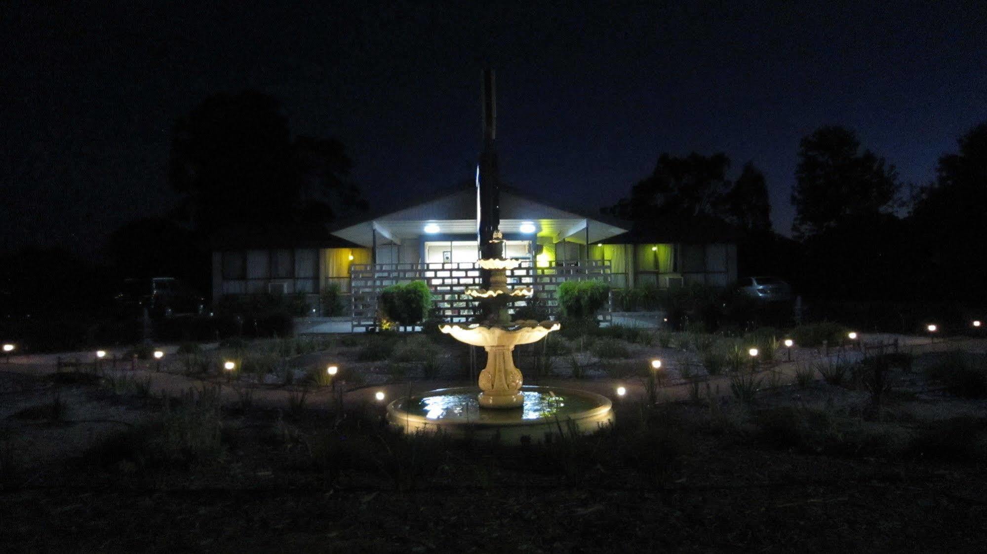 Castle Creek Motor Inn Euroa Exterior foto